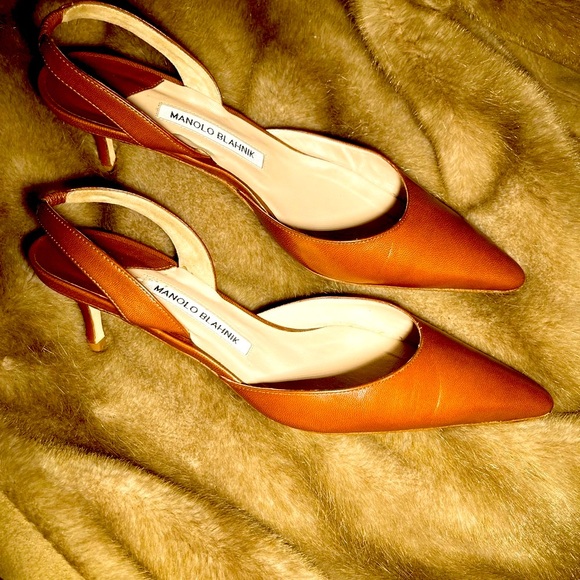 Manolo Blahnik Shoes - ❤️Manolo Blahnik Carolyne Kitten-Heel Halter Pumps Size EU39/US 9 neutral brown